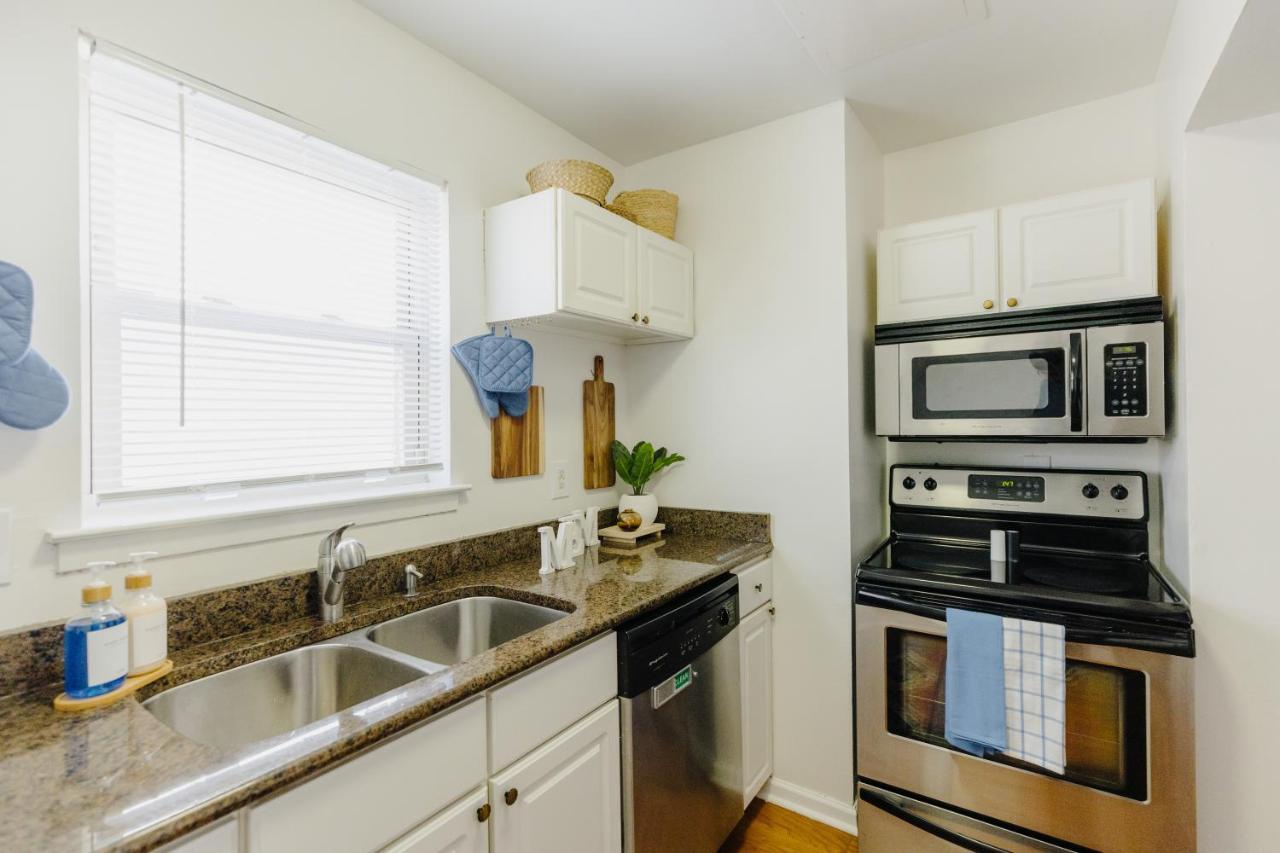 Centrally Located 2Br Overton Square Unit 2 Fast Wifi Free Parking Yes Pets Мемфіс Екстер'єр фото