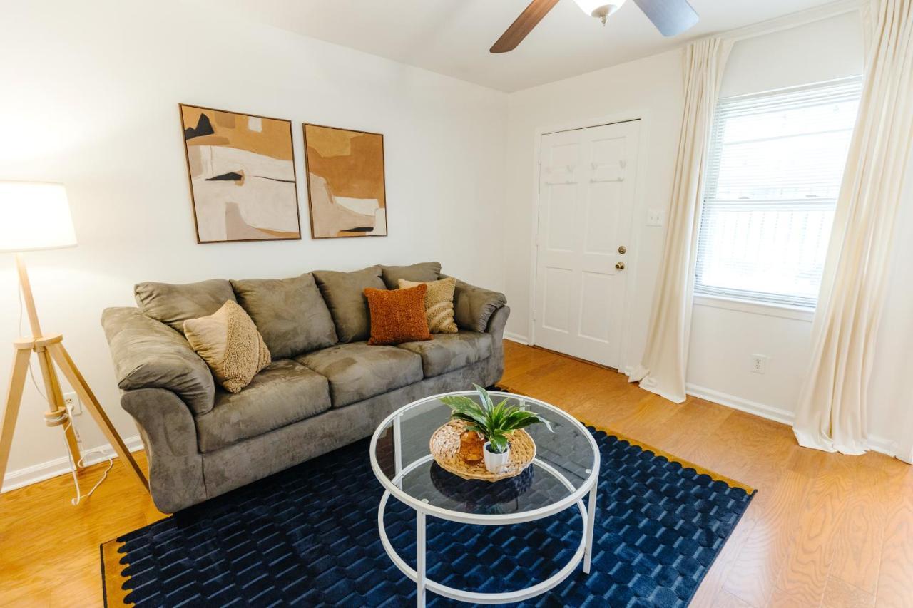 Centrally Located 2Br Overton Square Unit 2 Fast Wifi Free Parking Yes Pets Мемфіс Екстер'єр фото
